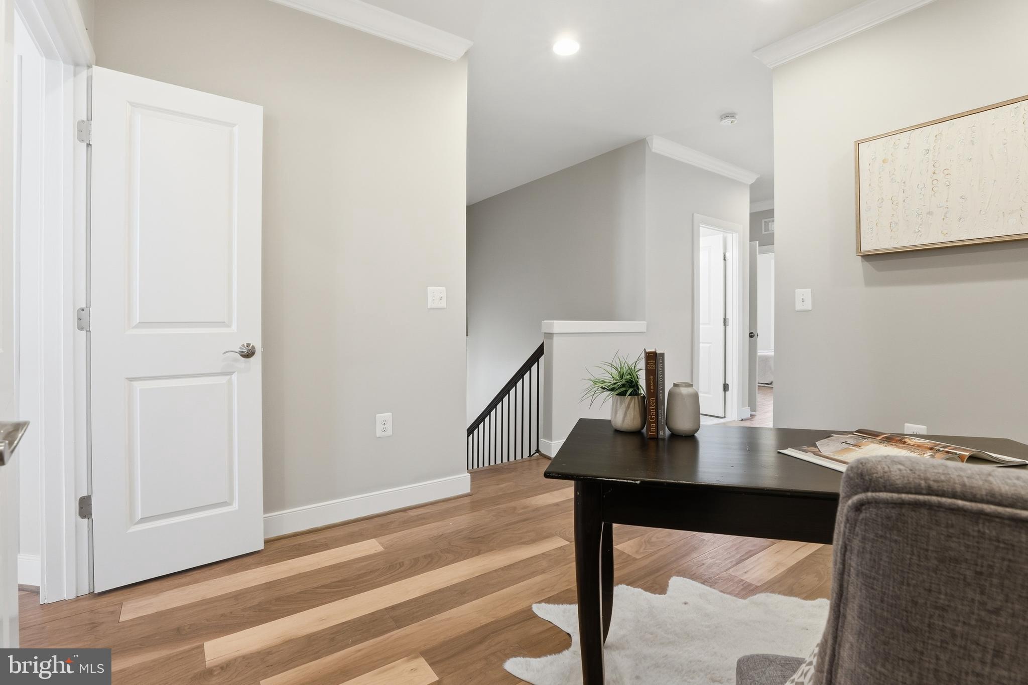 2307 RICHMOND HIGHWAY 102