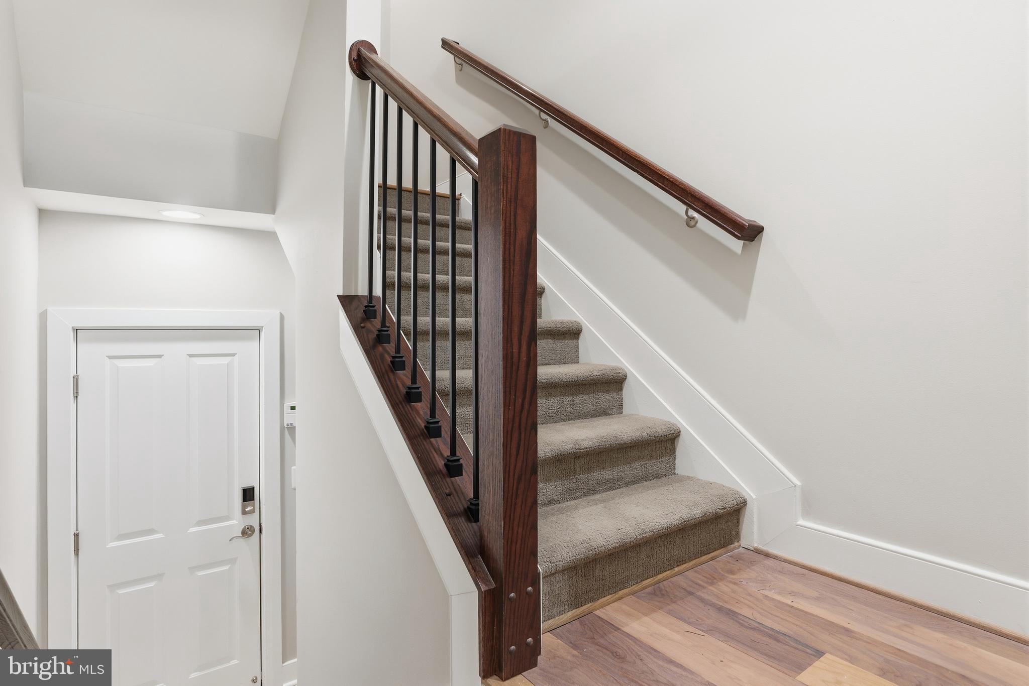 2307 RICHMOND HIGHWAY 102