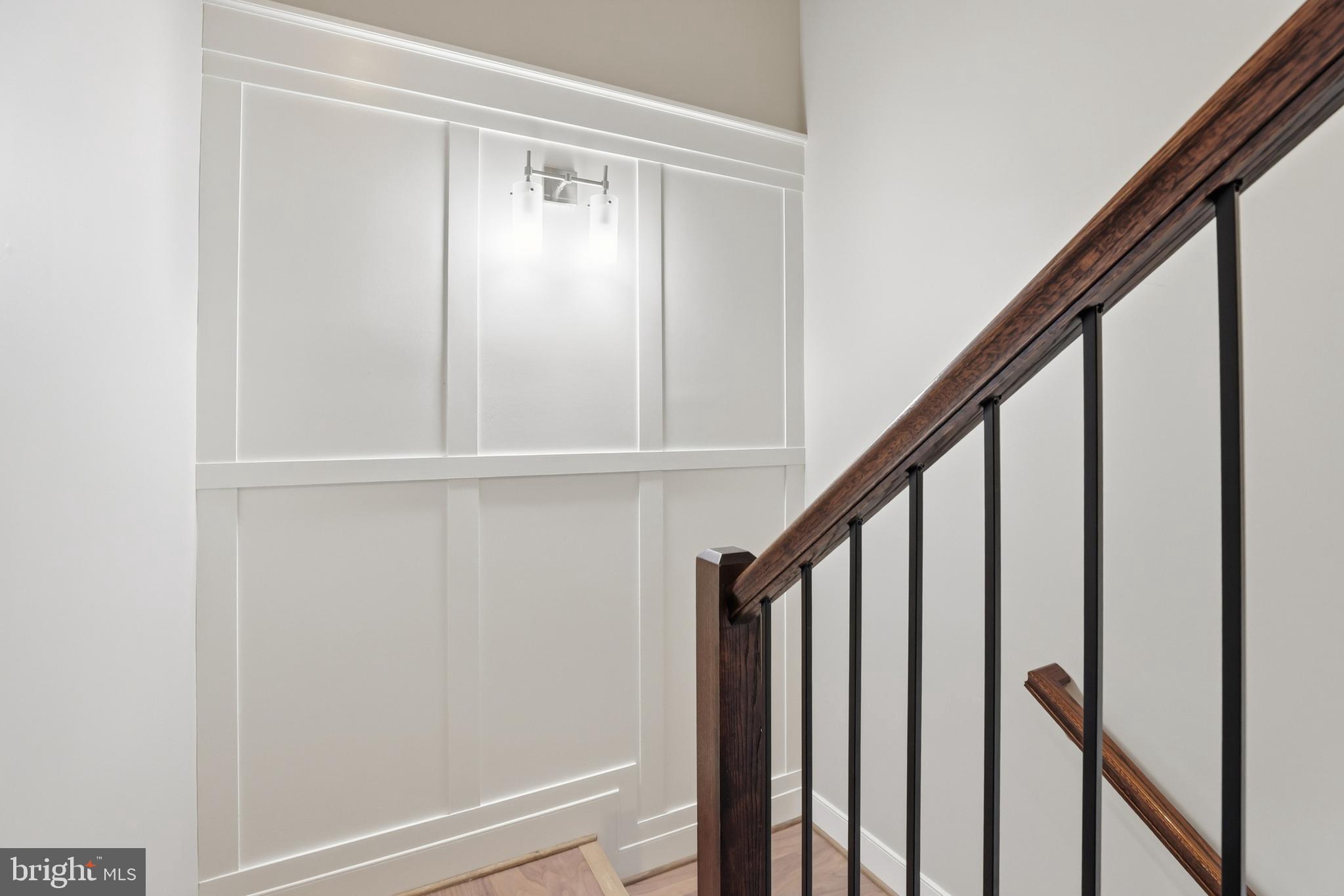 2307 RICHMOND HIGHWAY 102