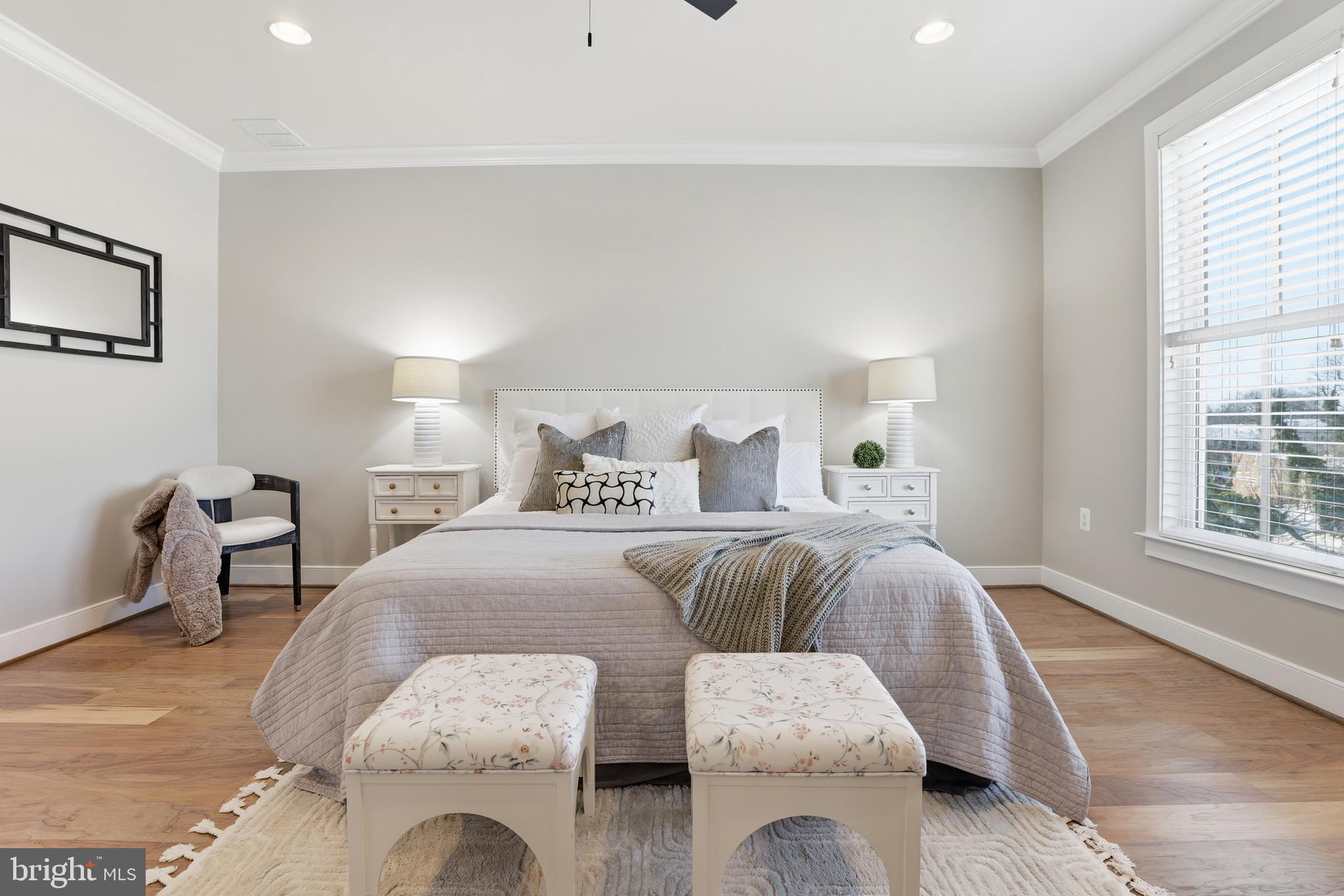 2307 RICHMOND HIGHWAY 102