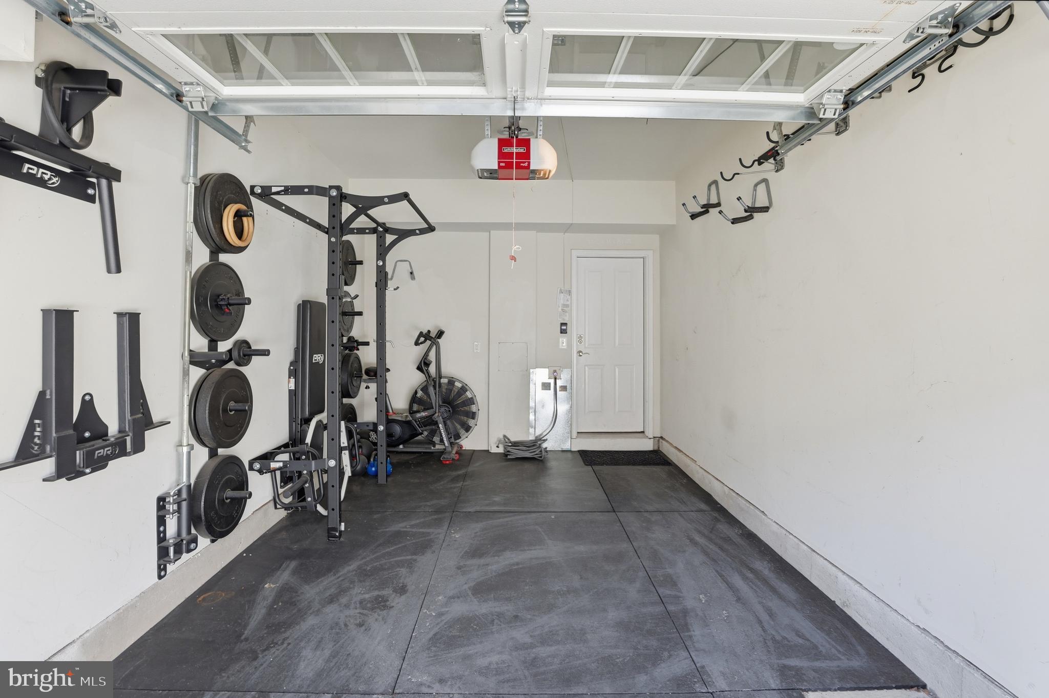 2307 RICHMOND HIGHWAY 102