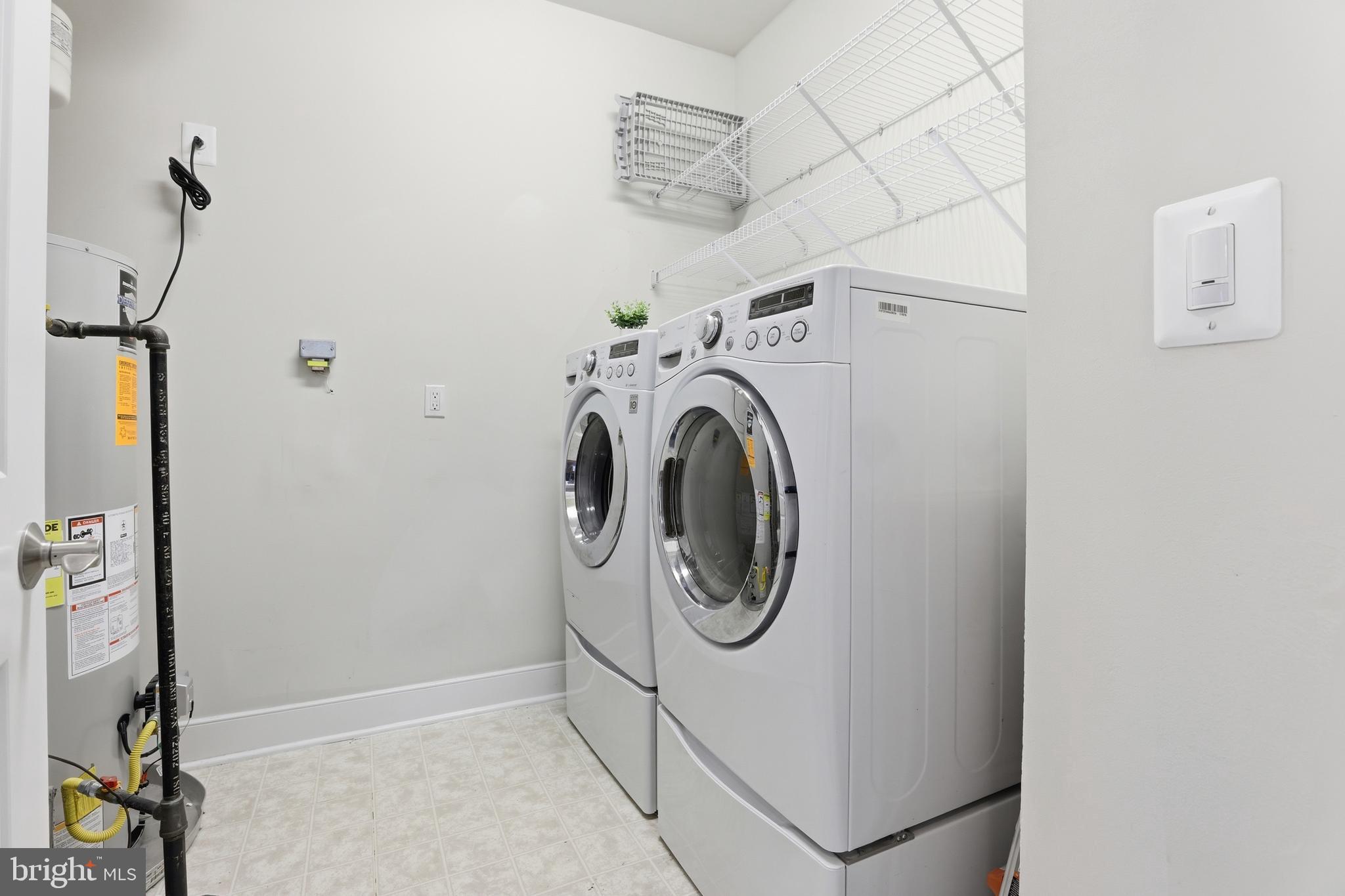 2307 RICHMOND HIGHWAY 102