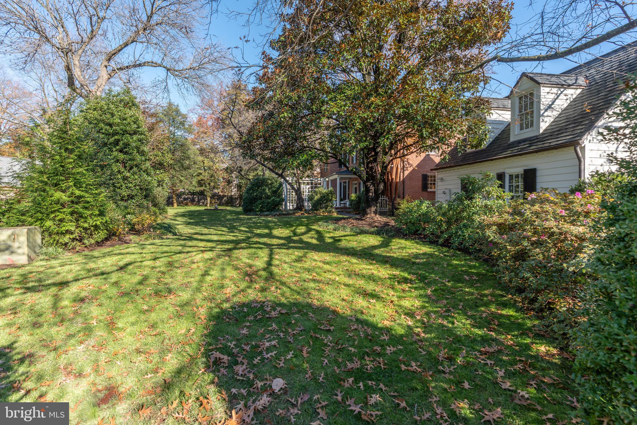 616 FORT WILLIAMS PARKWAY