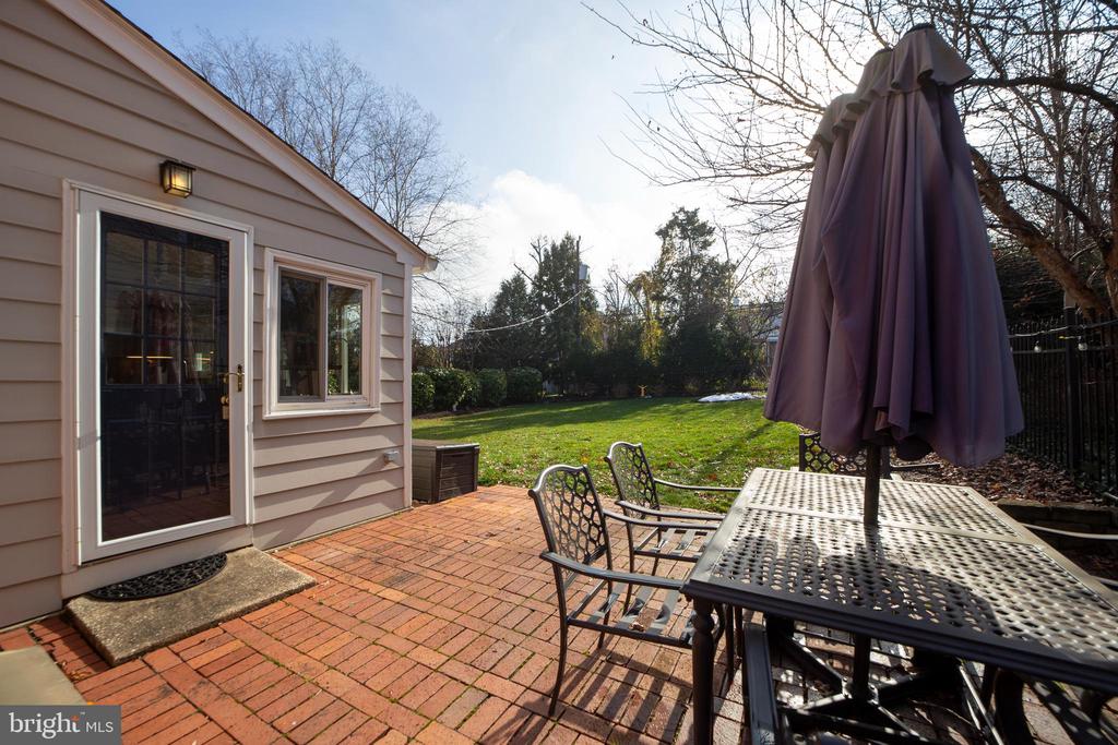 808 ENDERBY DRIVE