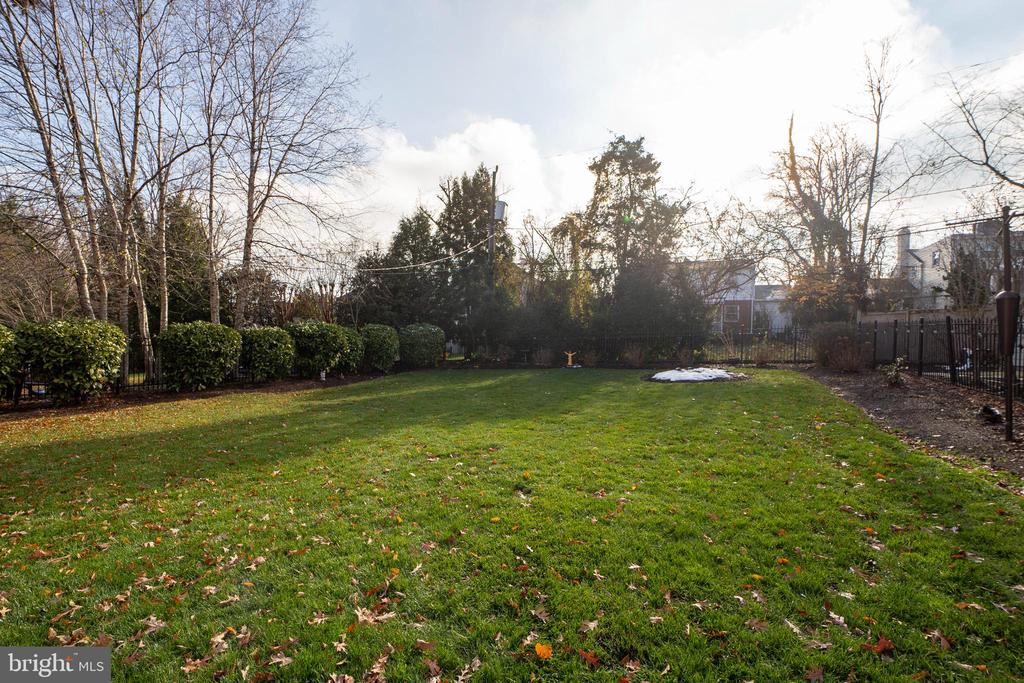 808 ENDERBY DRIVE
