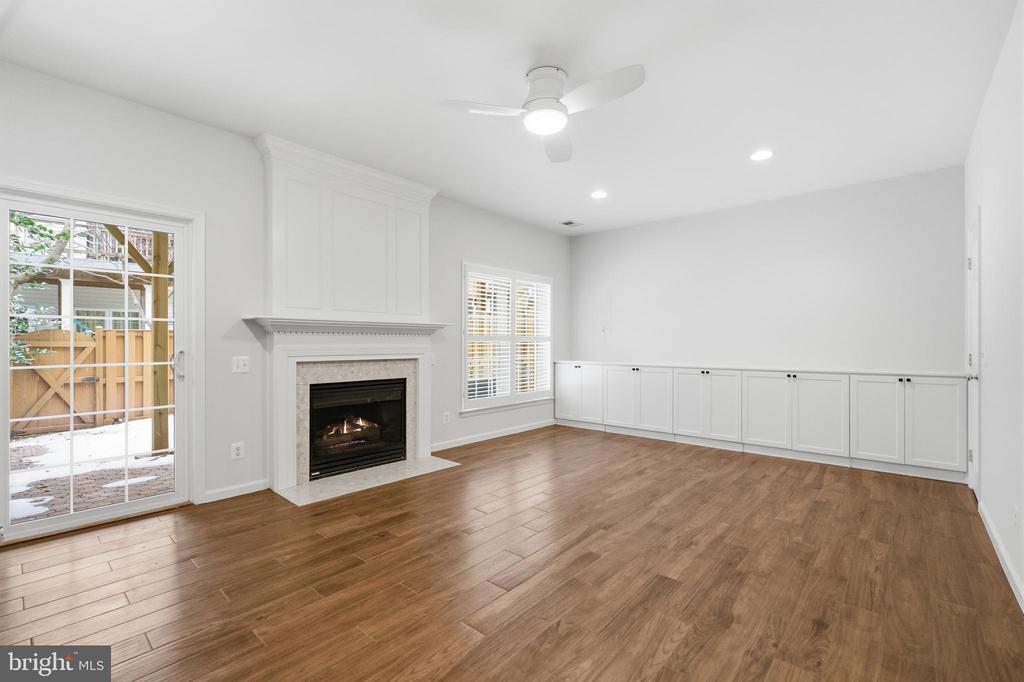 4645 LAMBERT DRIVE