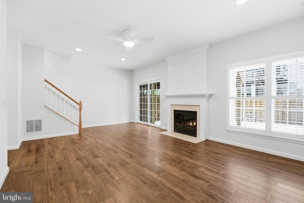 4645 LAMBERT DRIVE