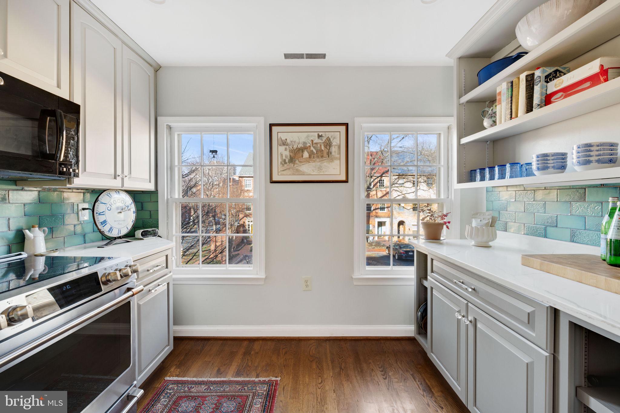 403 N FAIRFAX STREET