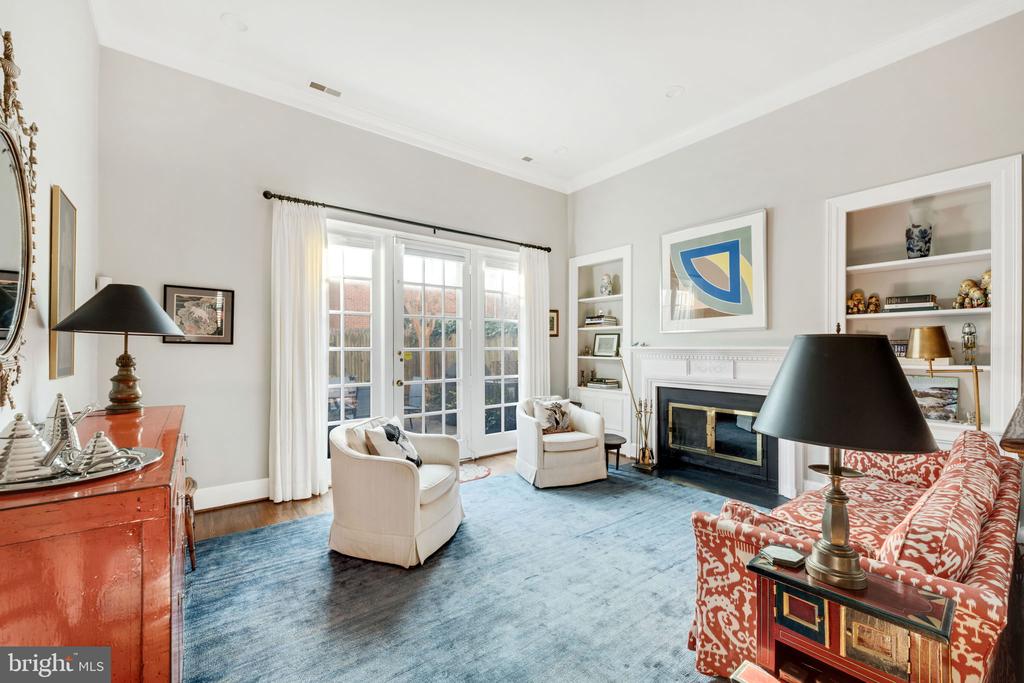 403 N FAIRFAX STREET