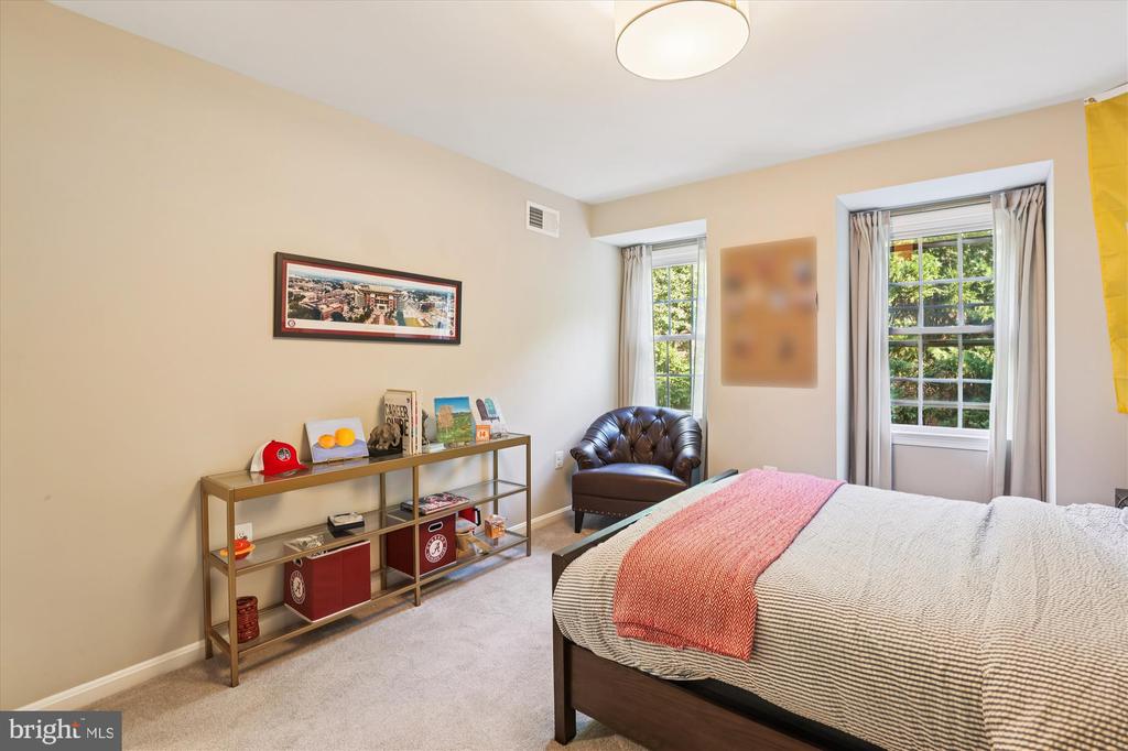 2107 MARLBORO DRIVE