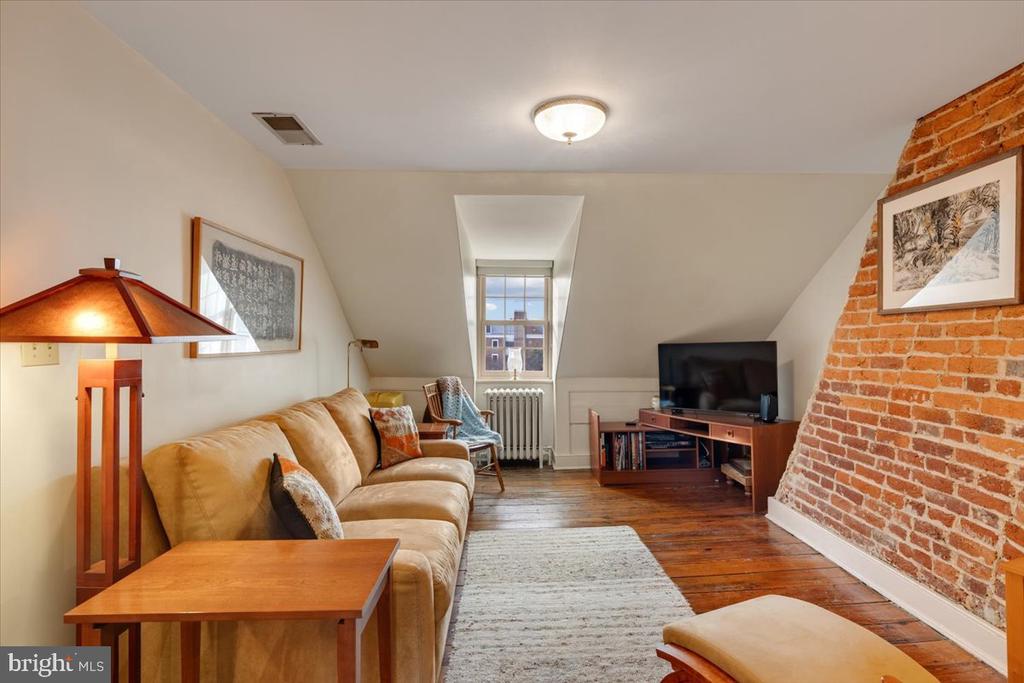 113 N FAIRFAX STREET