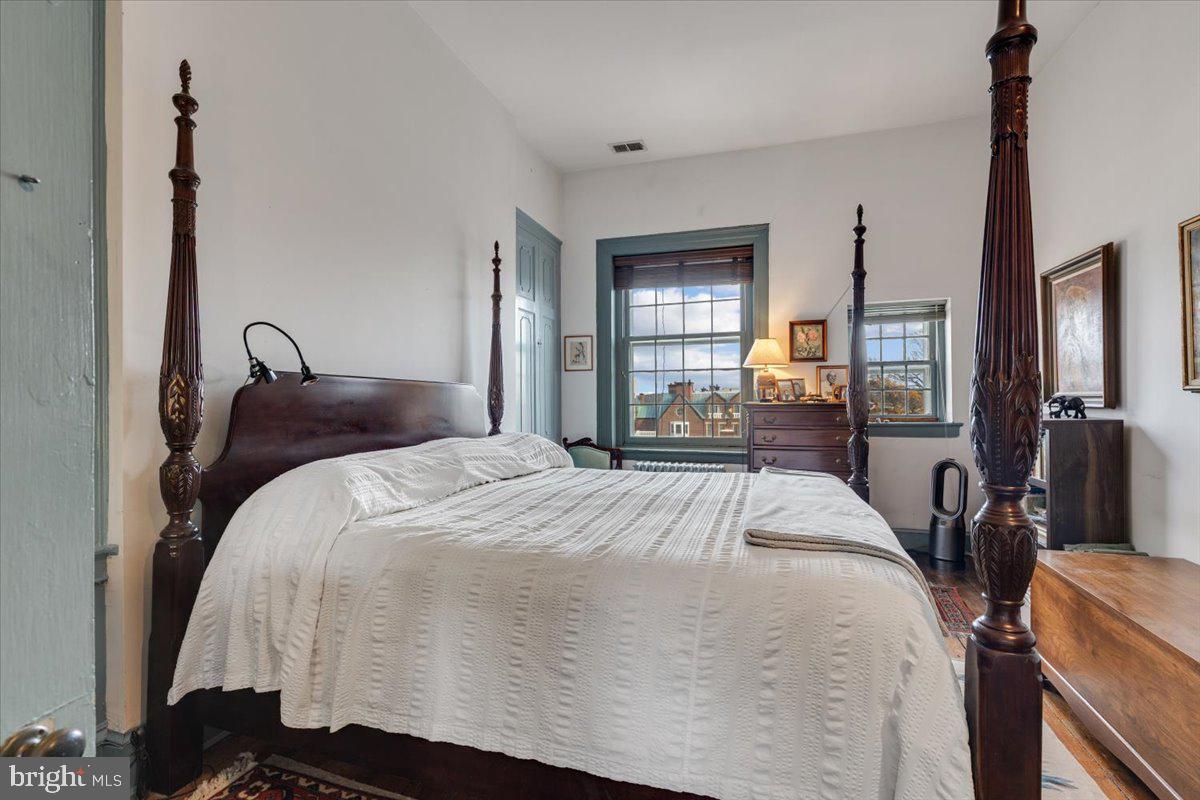 113 N FAIRFAX STREET