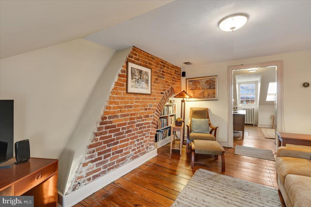 113 N FAIRFAX STREET