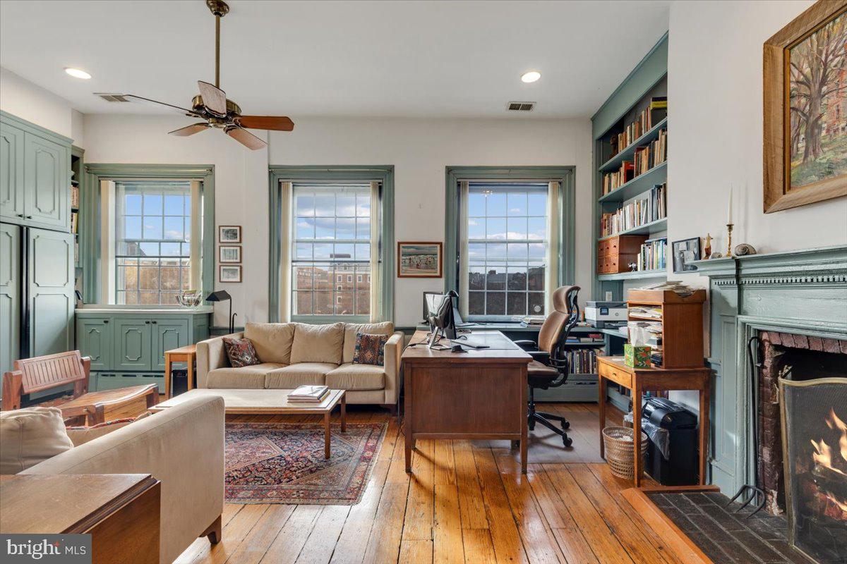 113 N FAIRFAX STREET