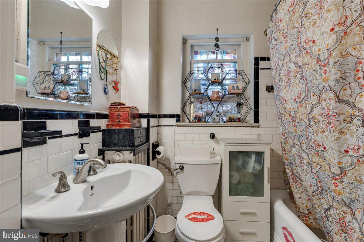 113 N FAIRFAX STREET