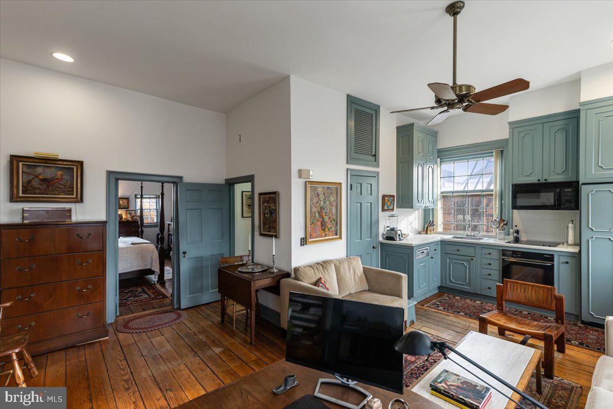 113 N FAIRFAX STREET