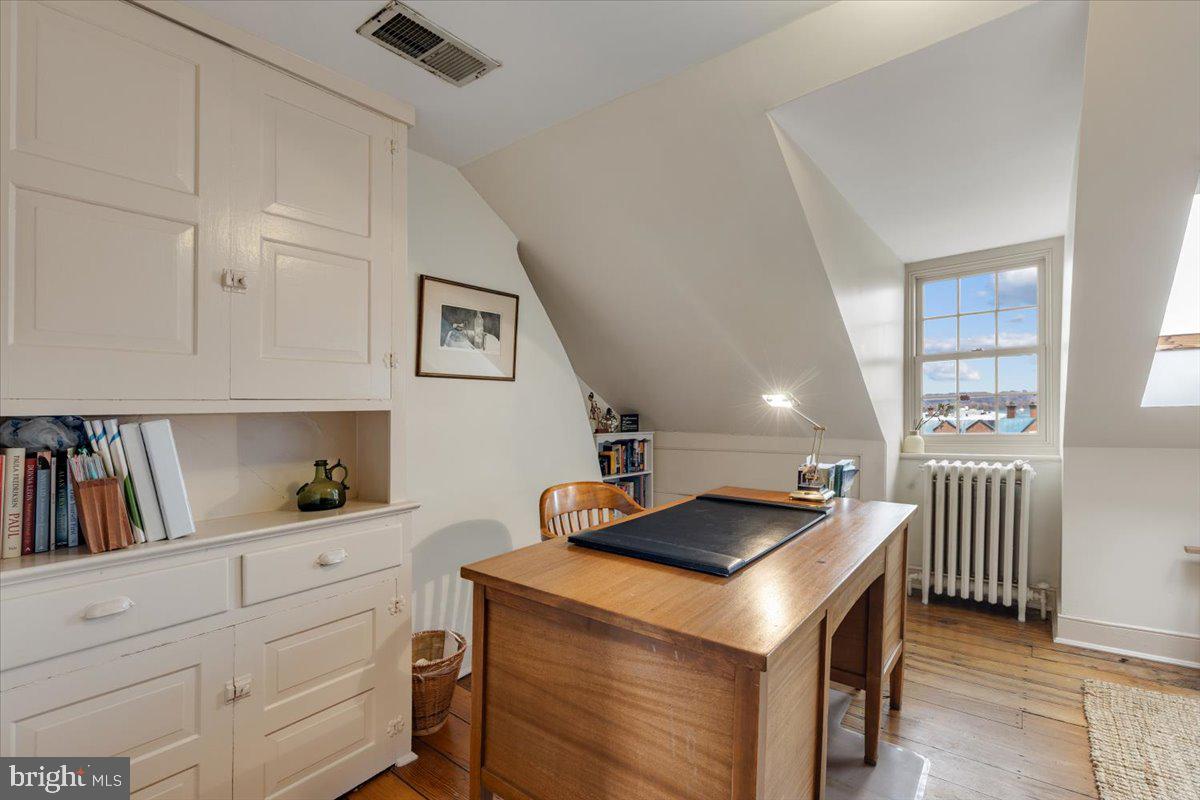 113 N FAIRFAX STREET