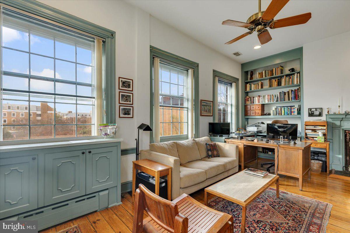 113 N FAIRFAX STREET