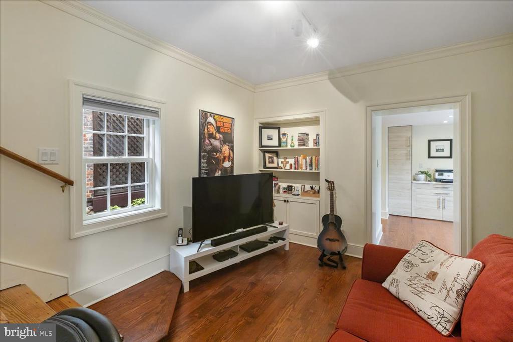 113 N FAIRFAX STREET
