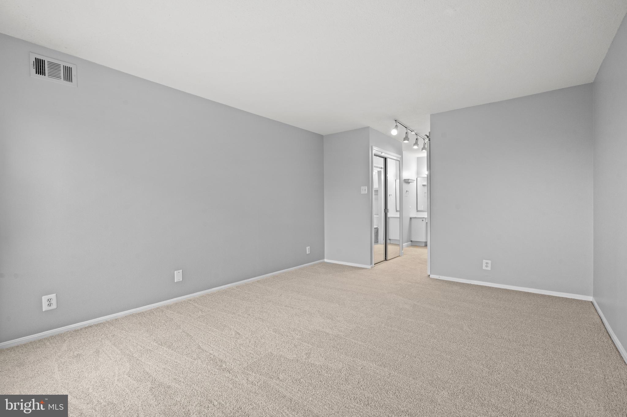 307 YOAKUM PARKWAY 703
