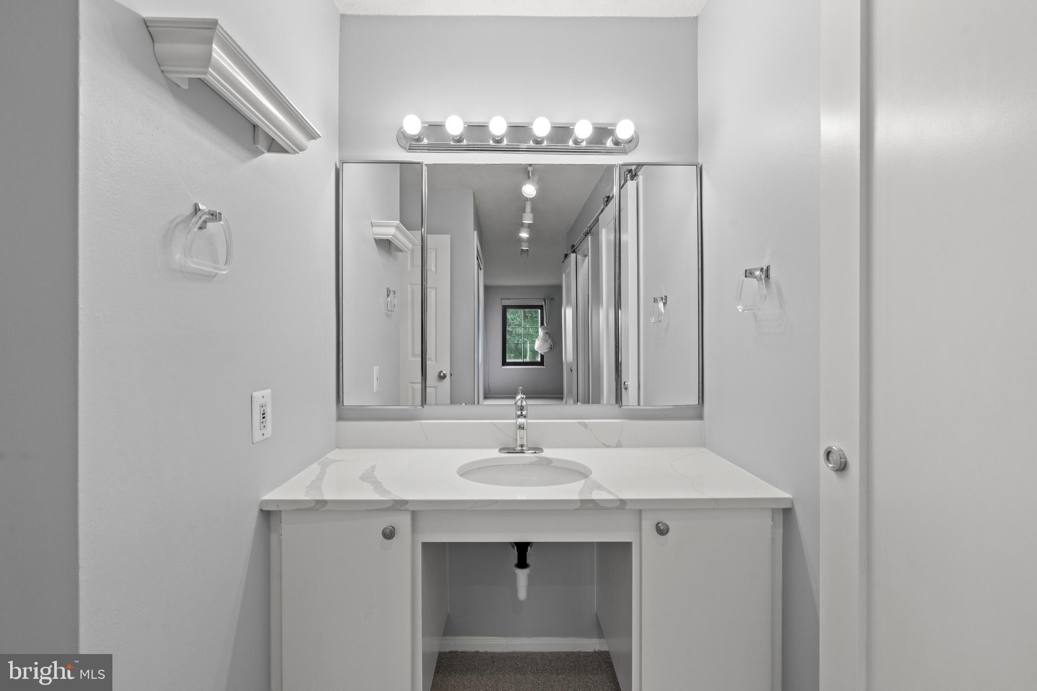 307 YOAKUM PARKWAY 703