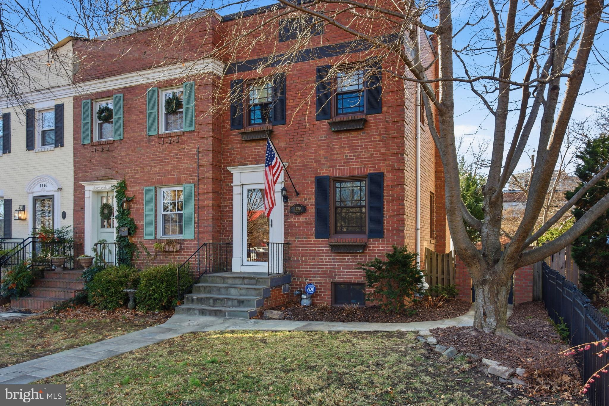 1120 POWHATAN STREET