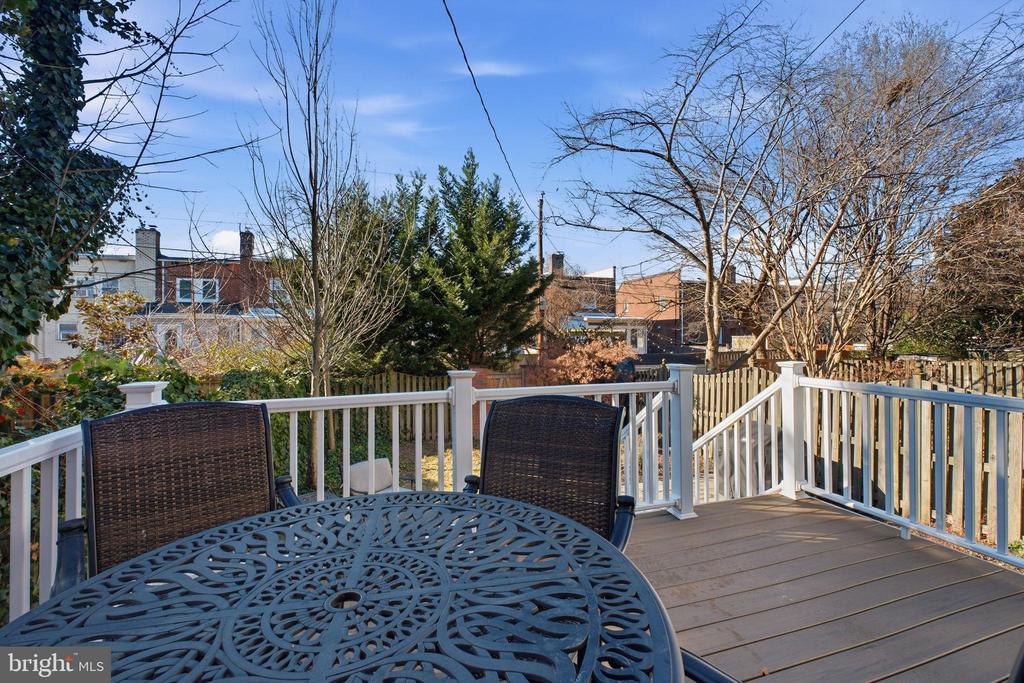 1120 POWHATAN STREET