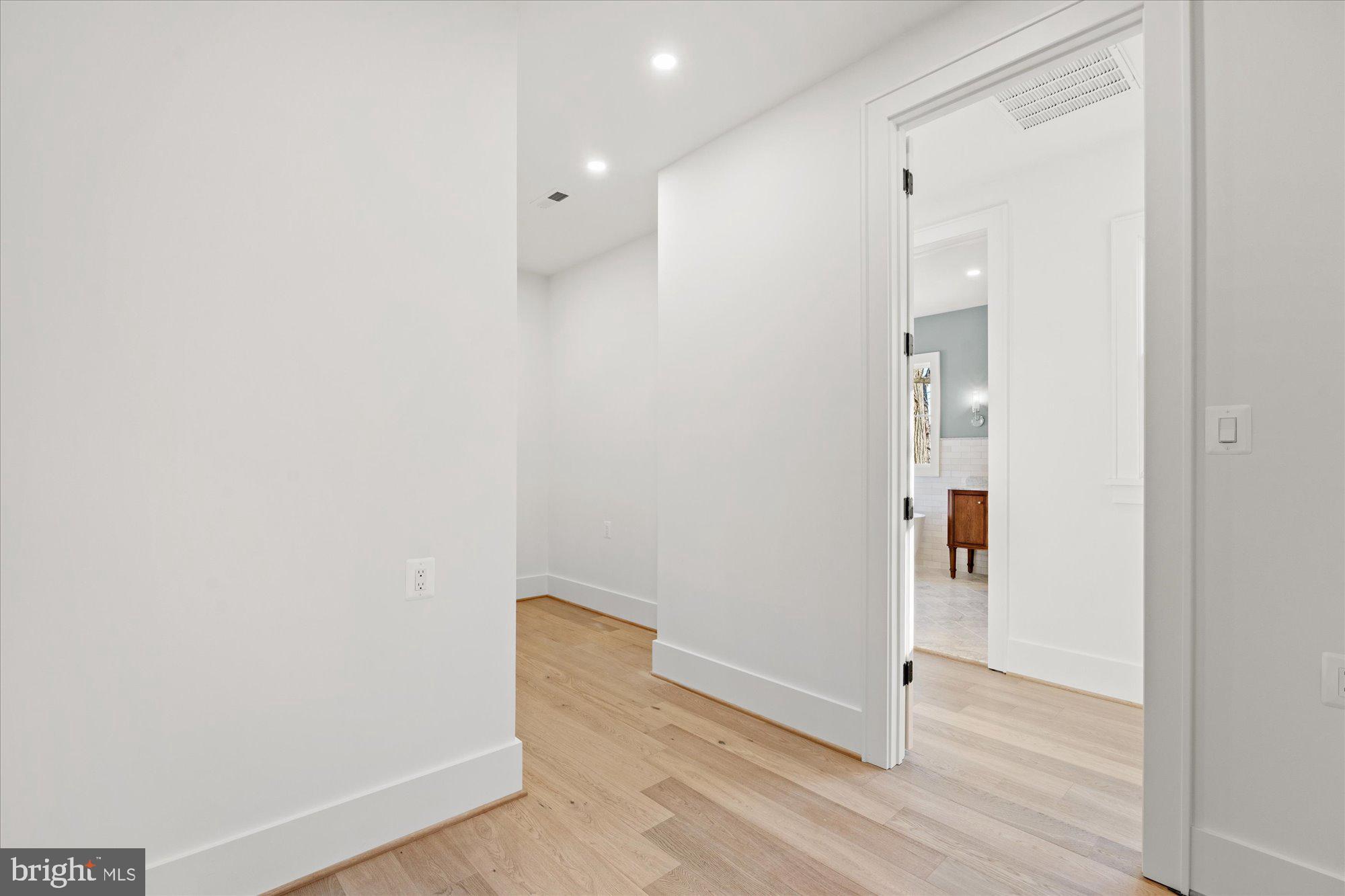 14 W BELLEFONTE AVENUE