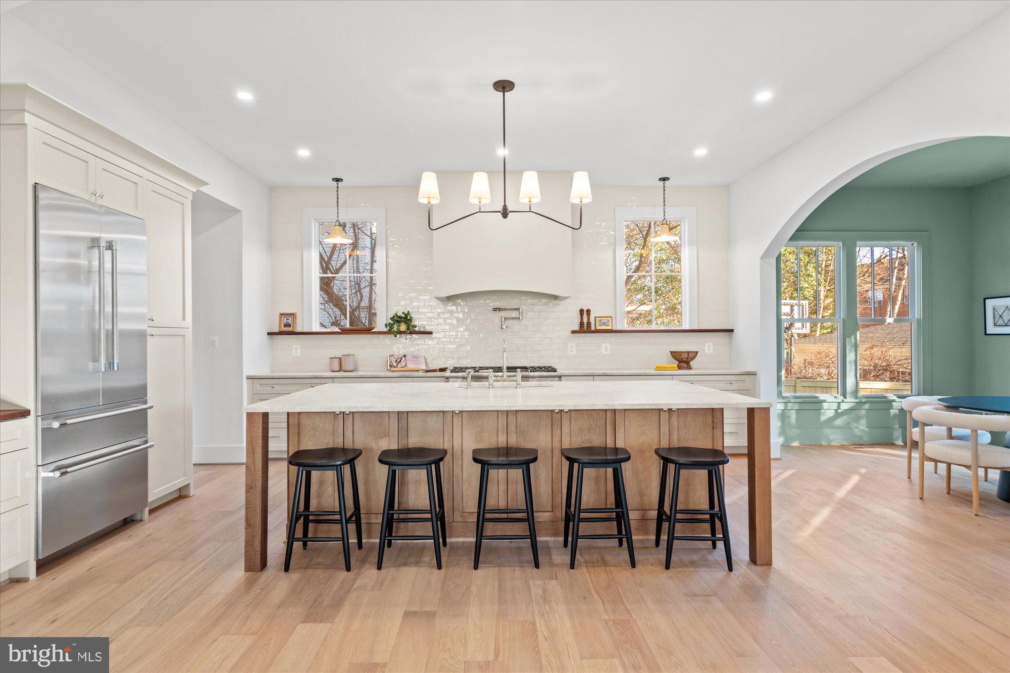 14 W BELLEFONTE AVENUE