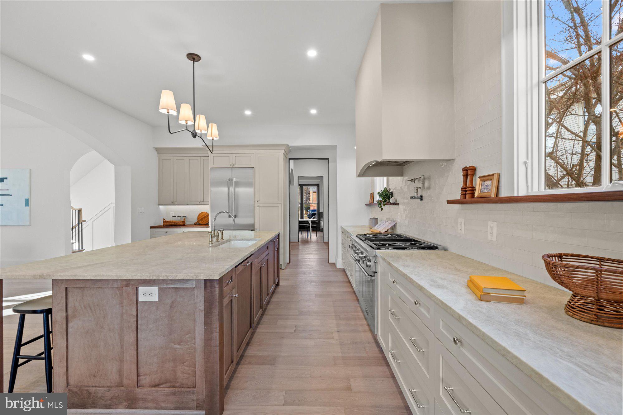 14 W BELLEFONTE AVENUE