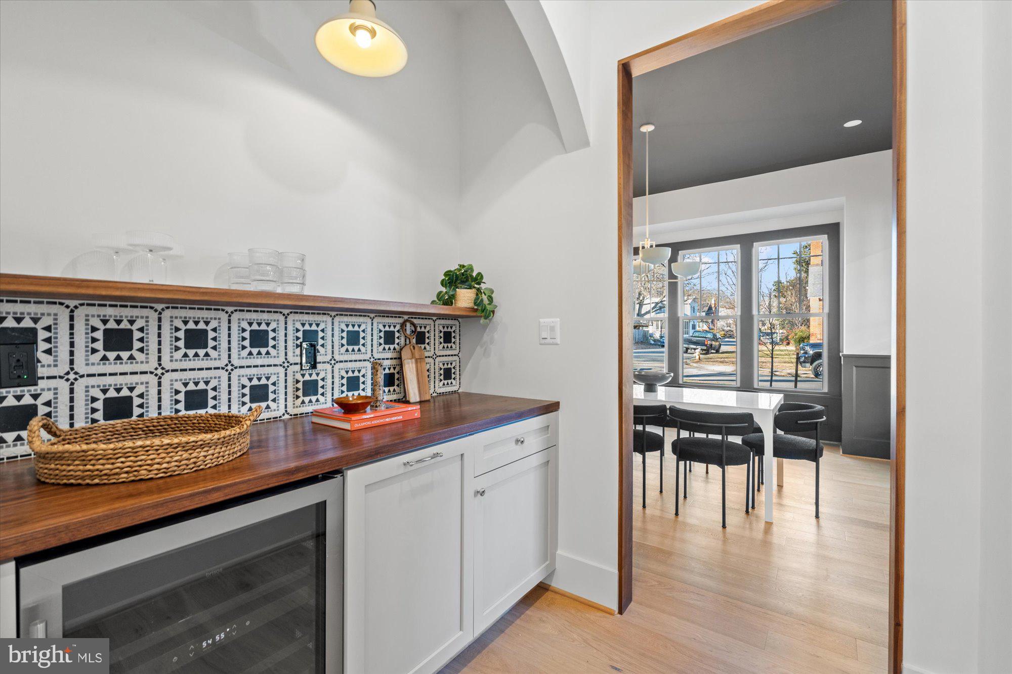 14 W BELLEFONTE AVENUE