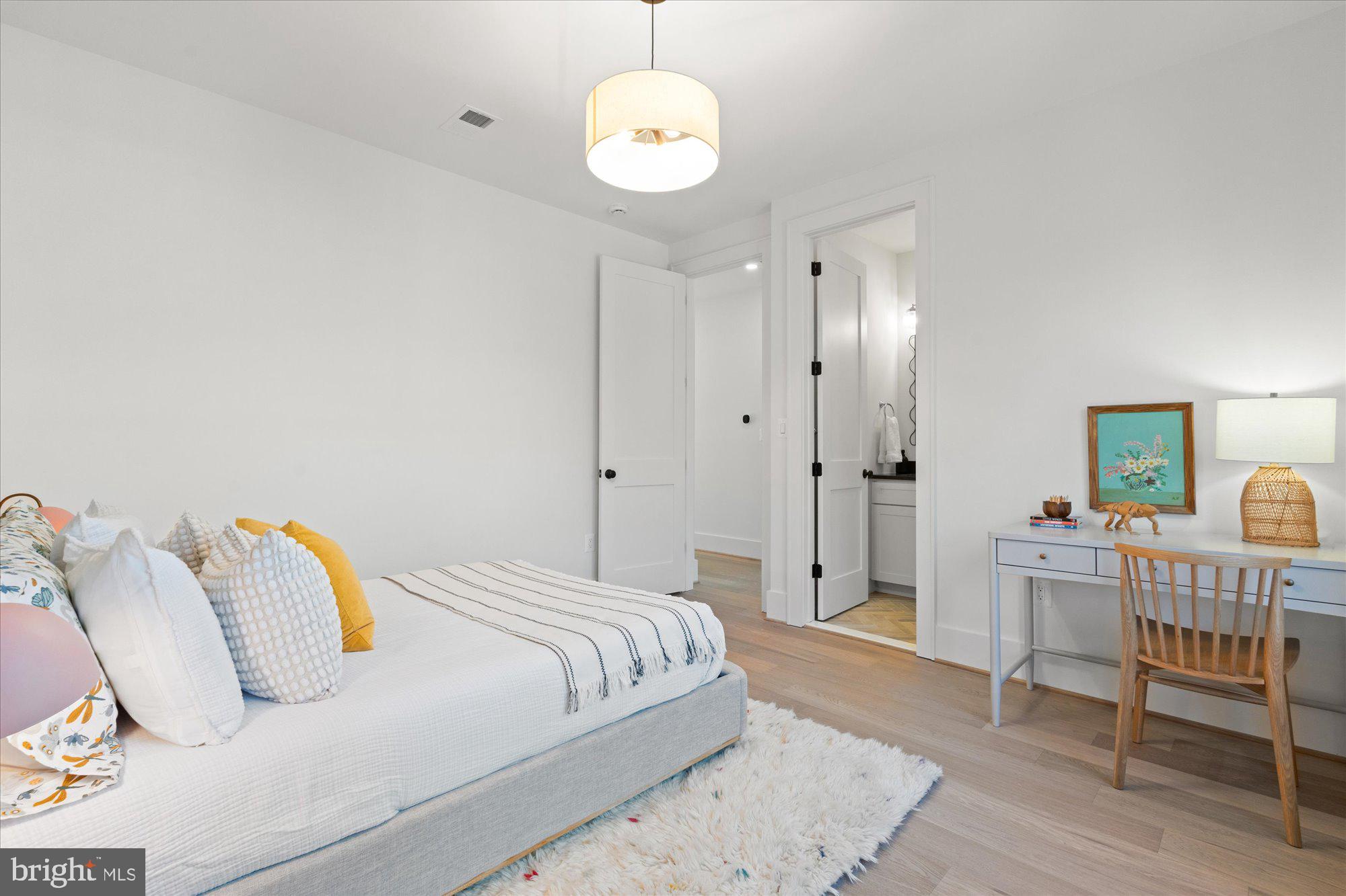 14 W BELLEFONTE AVENUE