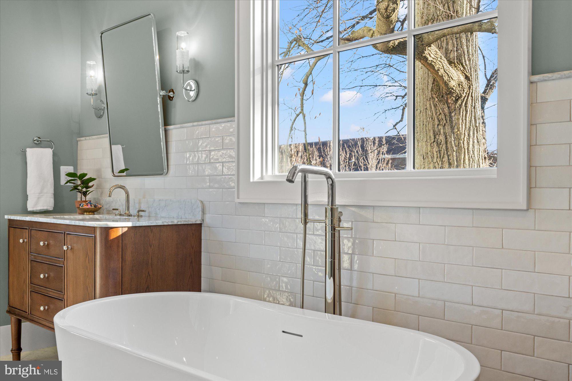 14 W BELLEFONTE AVENUE