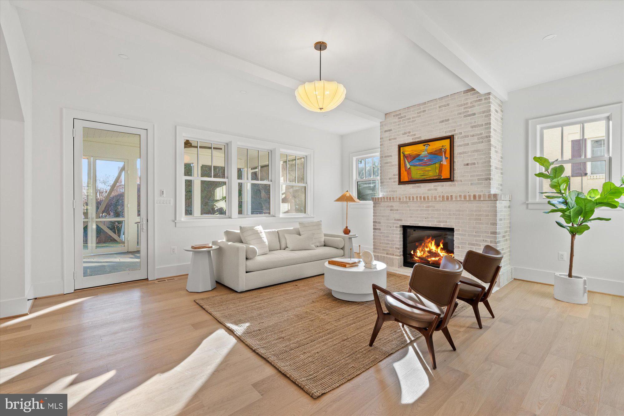 14 W BELLEFONTE AVENUE