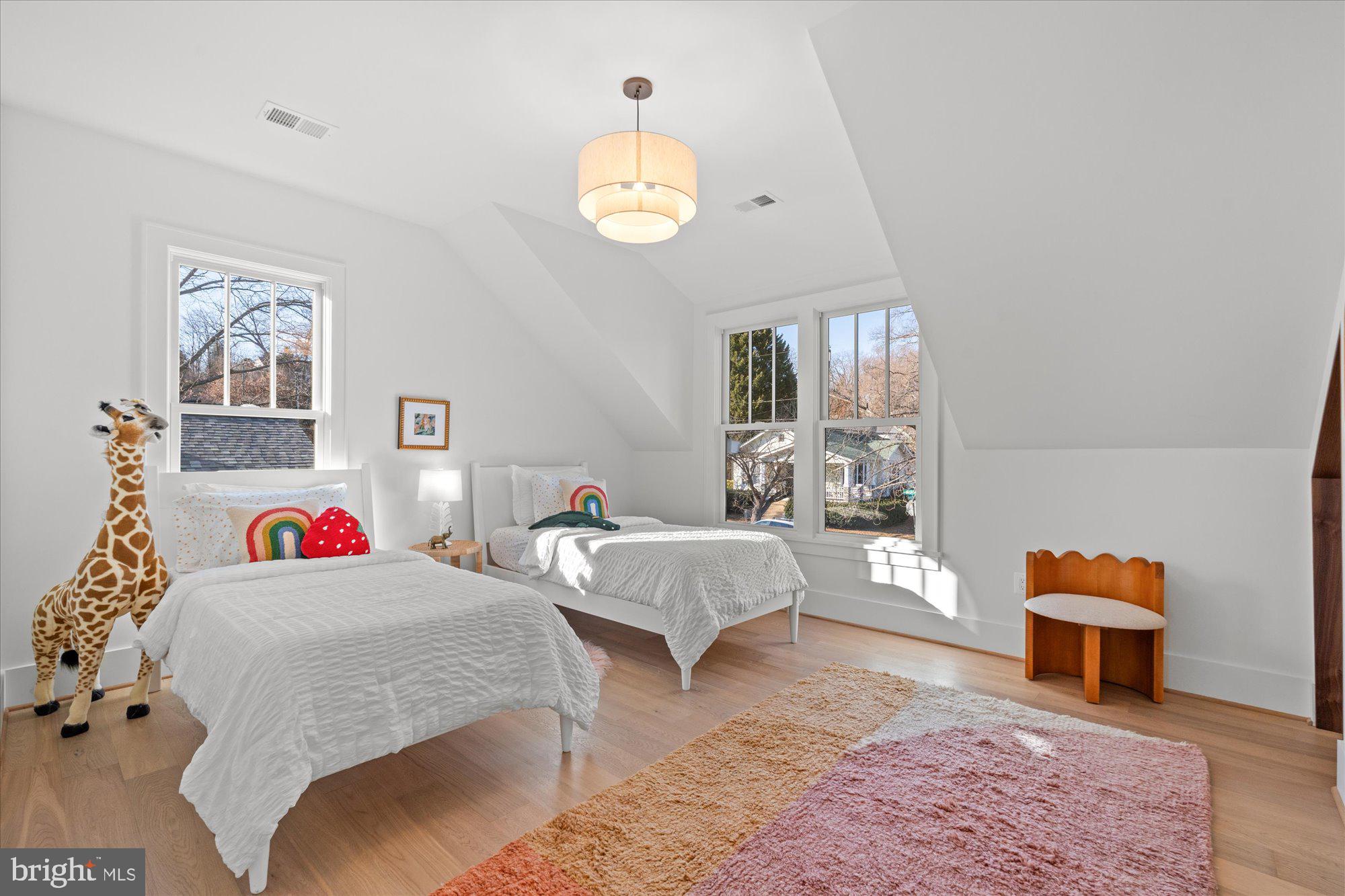 14 W BELLEFONTE AVENUE