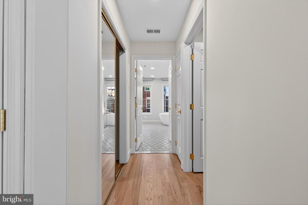700 KAHN PLACE