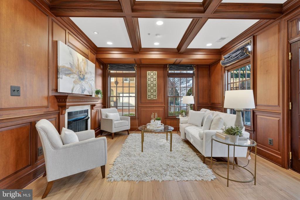 700 KAHN PLACE