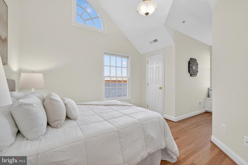 700 KAHN PLACE