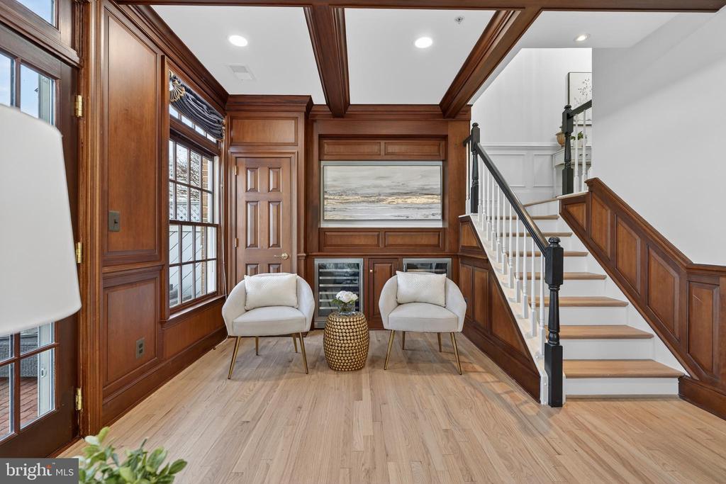 700 KAHN PLACE