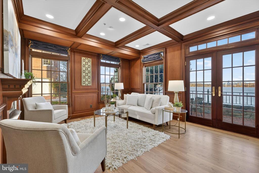 700 KAHN PLACE