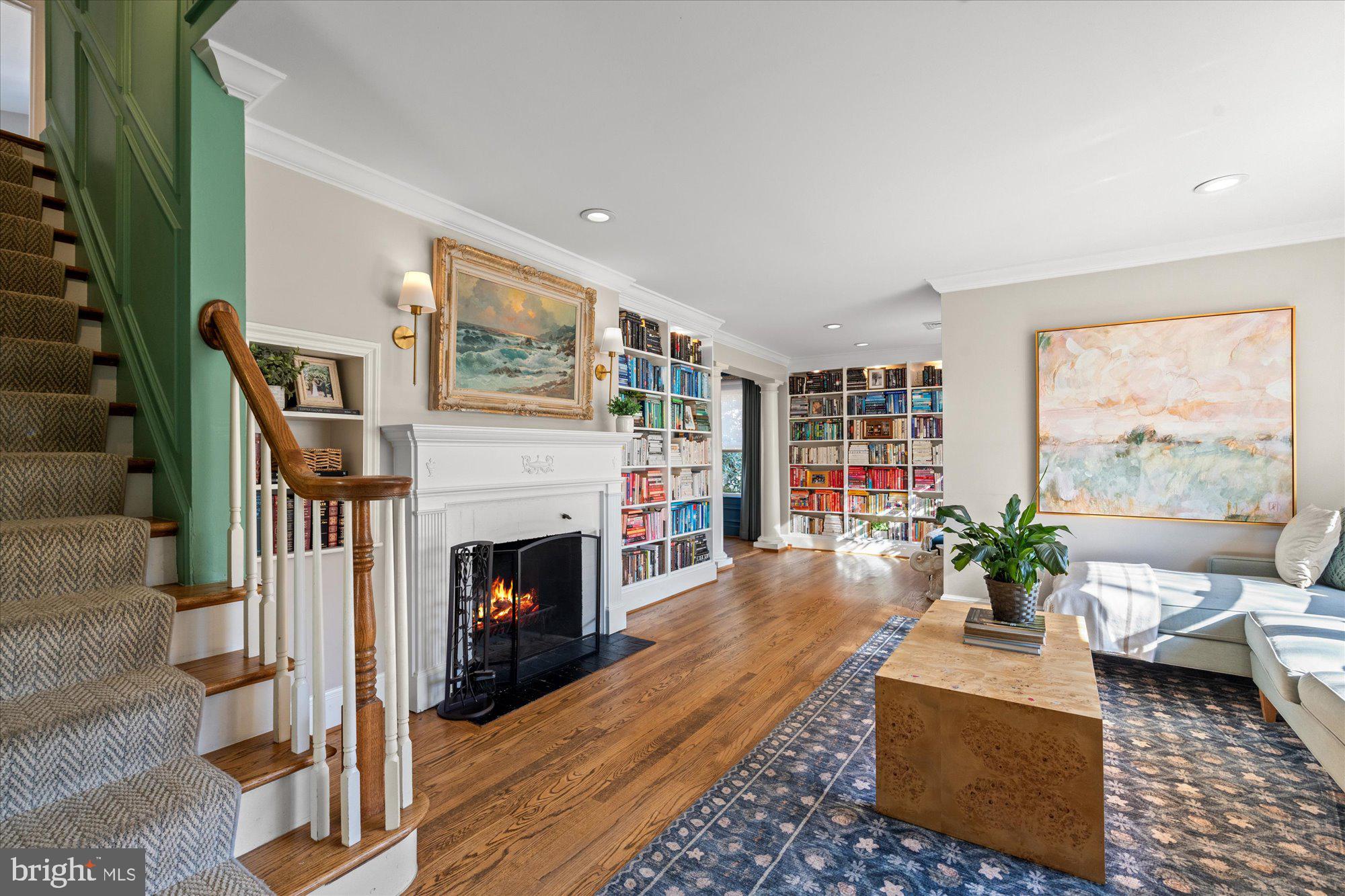 813 BEVERLEY DRIVE