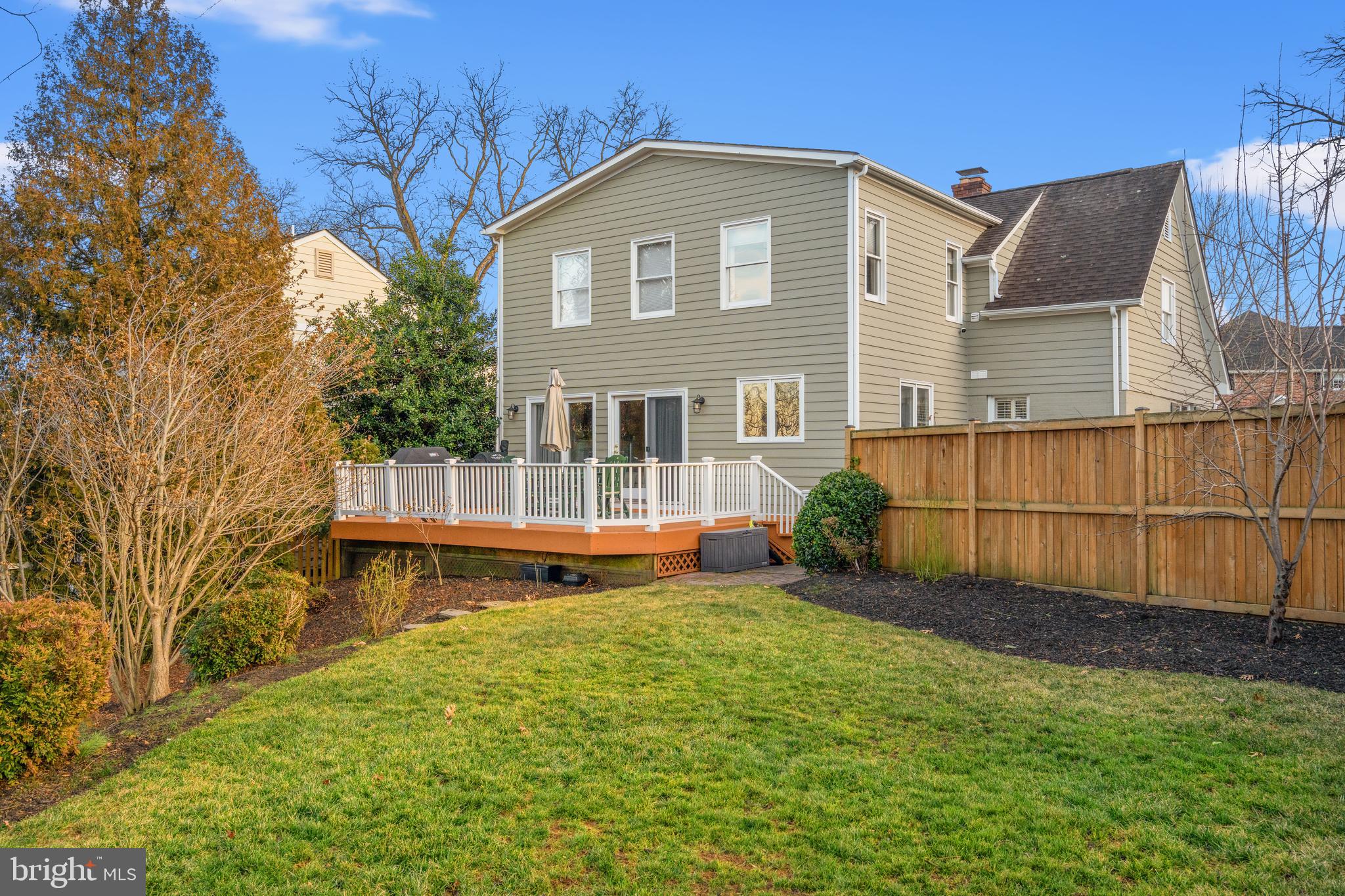813 BEVERLEY DRIVE