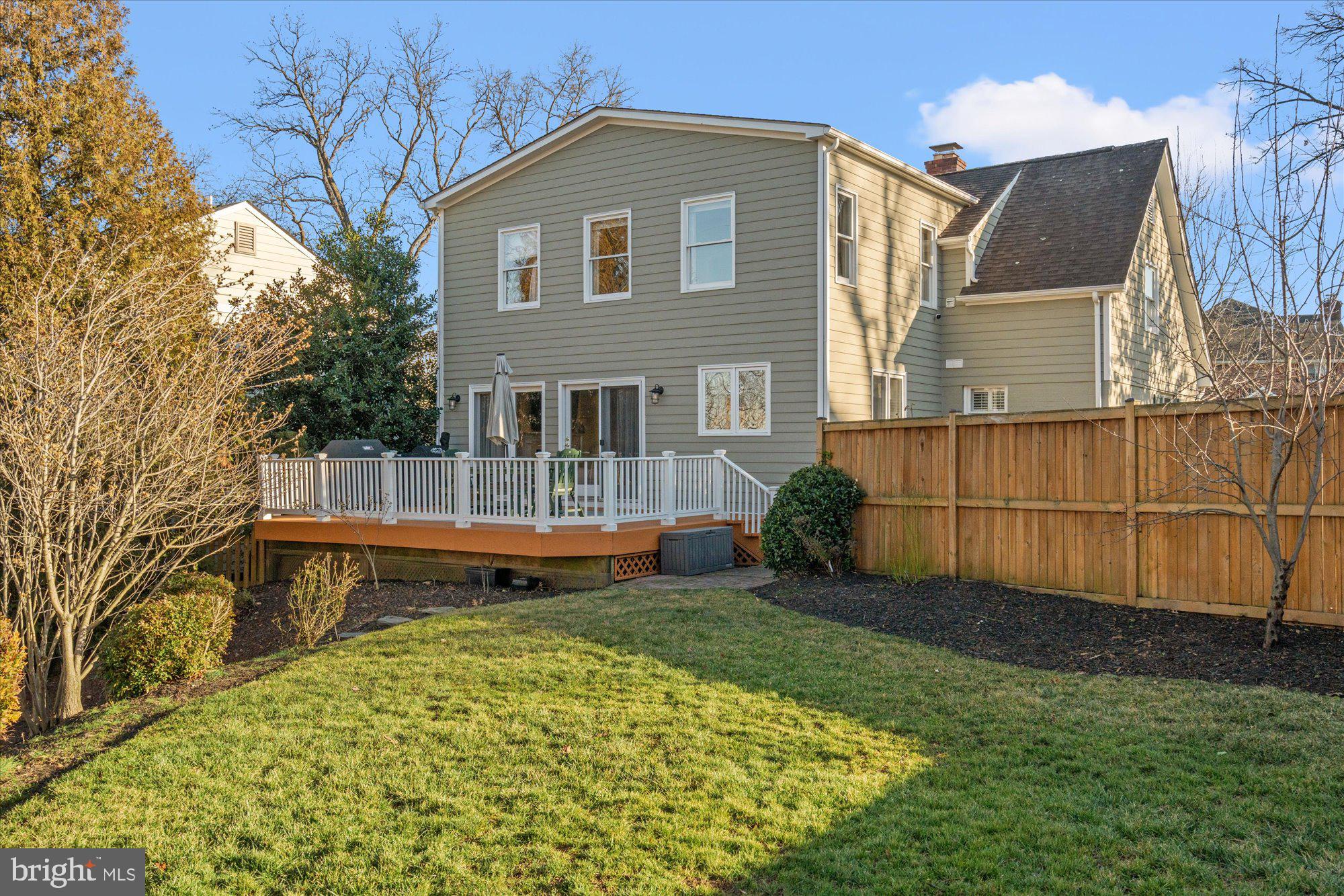 813 BEVERLEY DRIVE