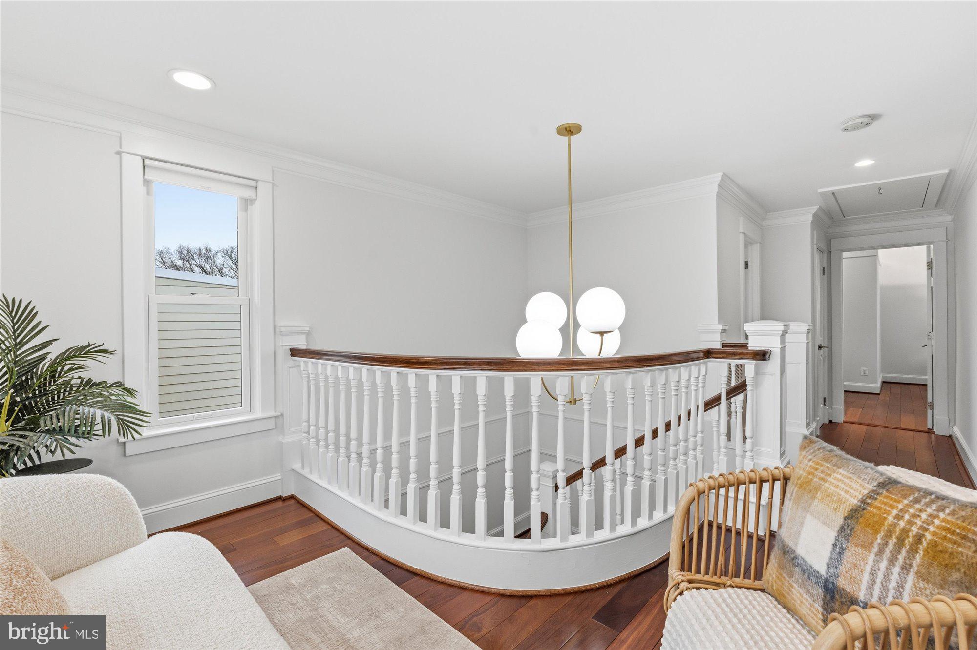 106 E OXFORD AVENUE E