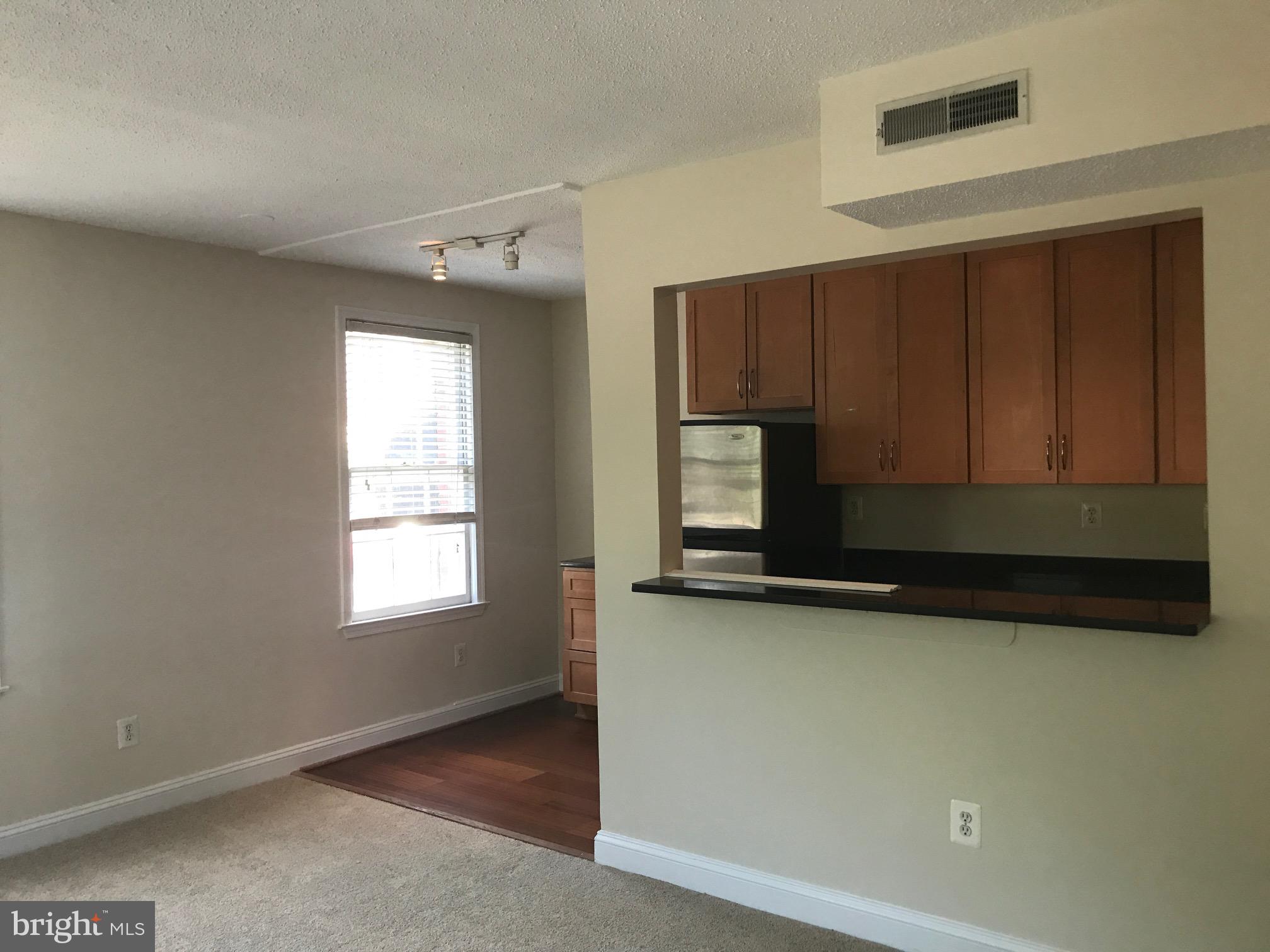 612 BASHFORD LANE 1212