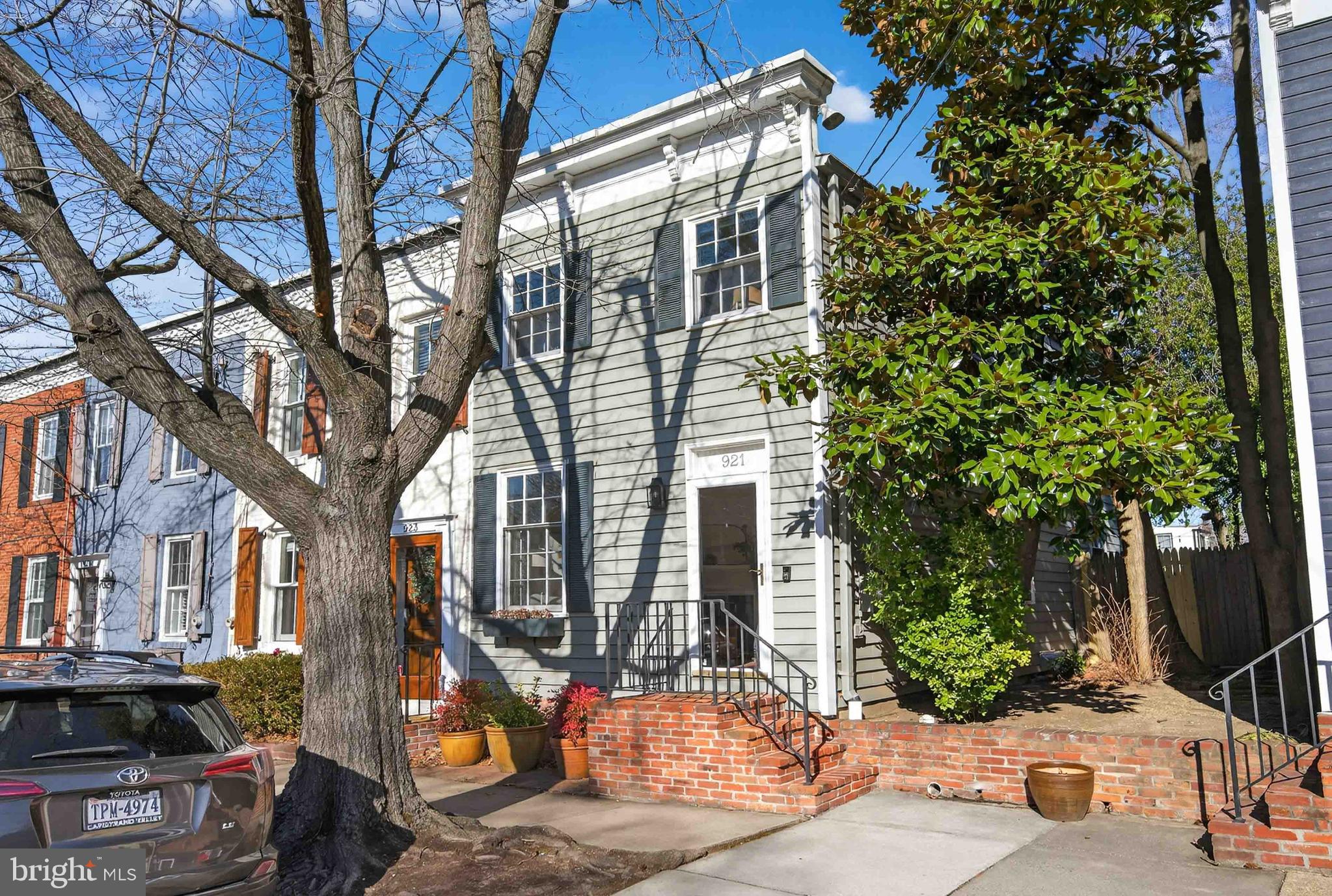 921 ORONOCO STREET