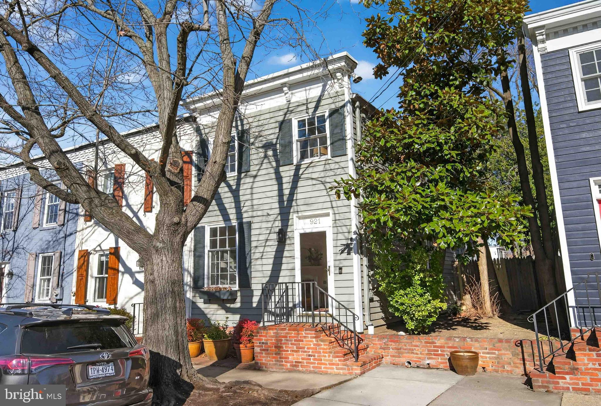 921 ORONOCO STREET