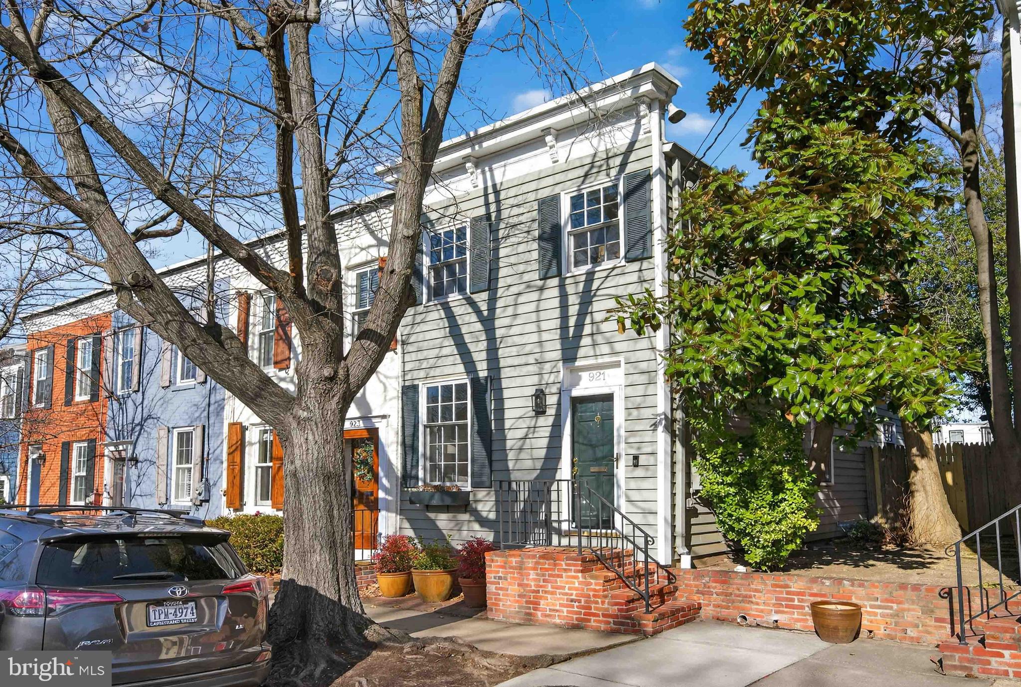 921 ORONOCO STREET