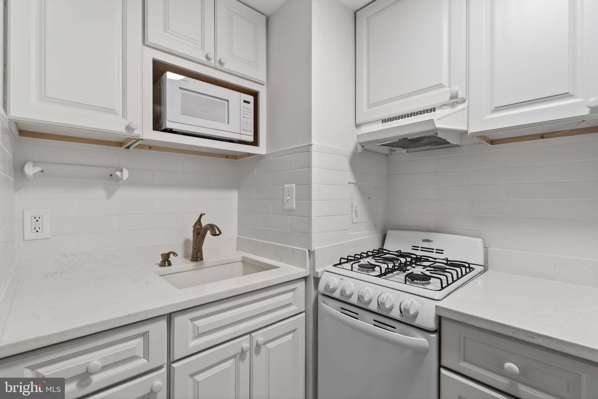 801 N PITT STREET N 618