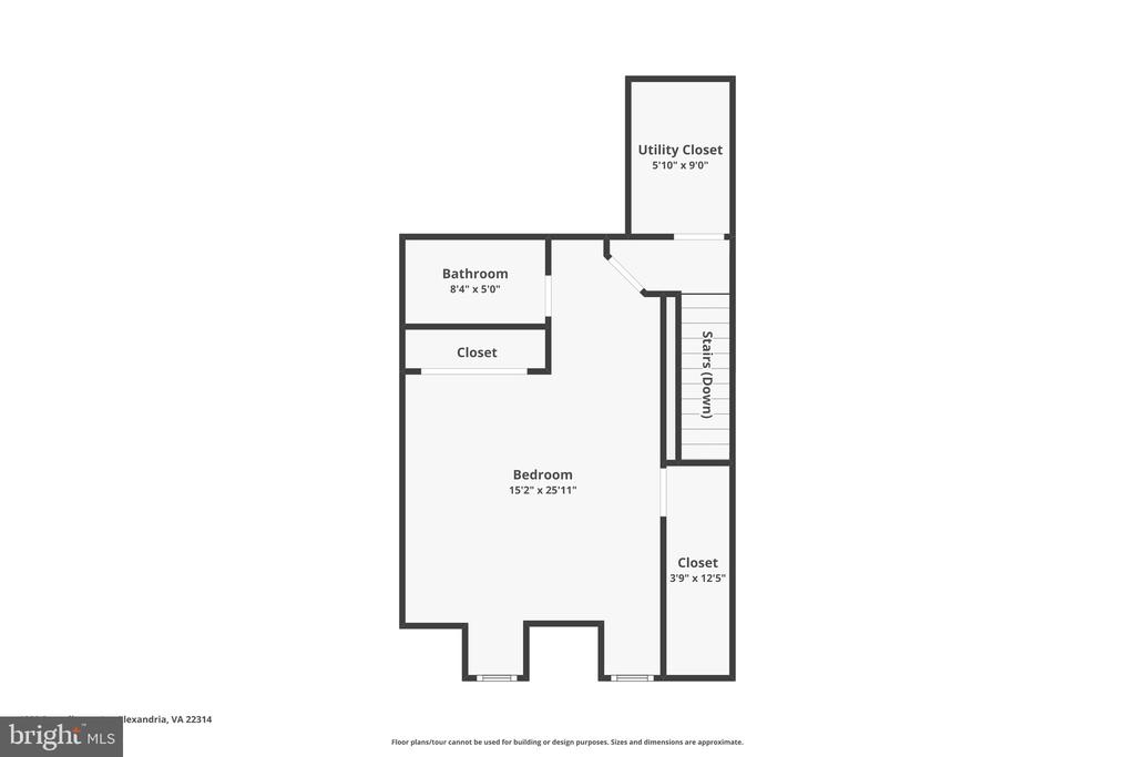 1220 ROUNDHOUSE LANE
